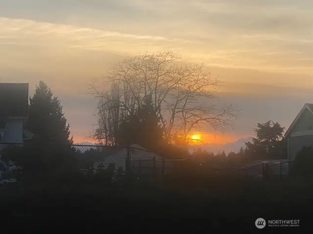 Sunsets on the West side, peek a boo to the Olympic Range