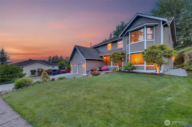 Welcome to this lovingly maintained home on Norway Hill!