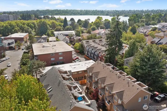 Green Lake is just 1 1/2 blocks away! 91 walk score! 92 bike score! Walk to everywhere from here including light rail! Only minutes to downtown, UW, Amazon, and 520.