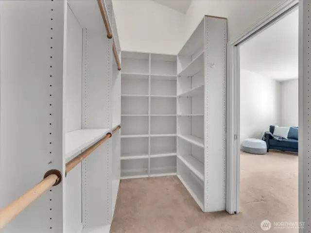 Huge, walk in closet with tons of storage.