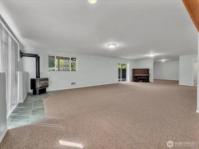 So much room to use as you see fit.  Possibility to create a ADU (buyer to verify).