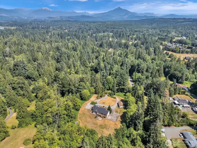 Located in beautiful Lake Stevens within the Lake Stevens school district.
