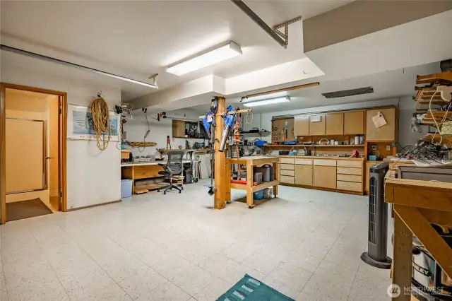 A look at the spacious workshop with 3/4 bath.