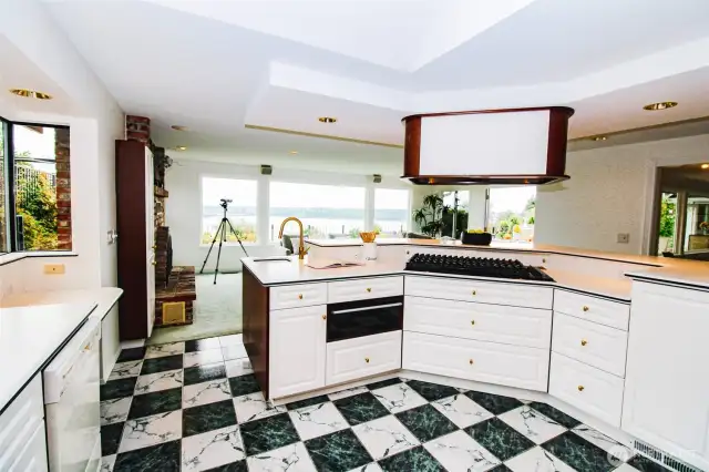 The perfect blend of peaceful living with everyday convenience awaits you