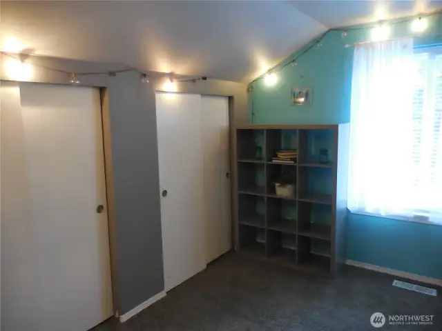 #2 Bedroom UpStairs