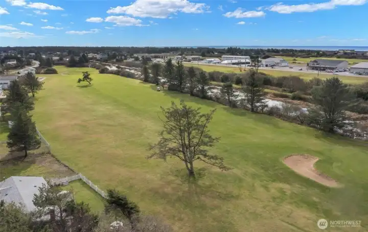 Minutes from Ocean Shores Golf Course