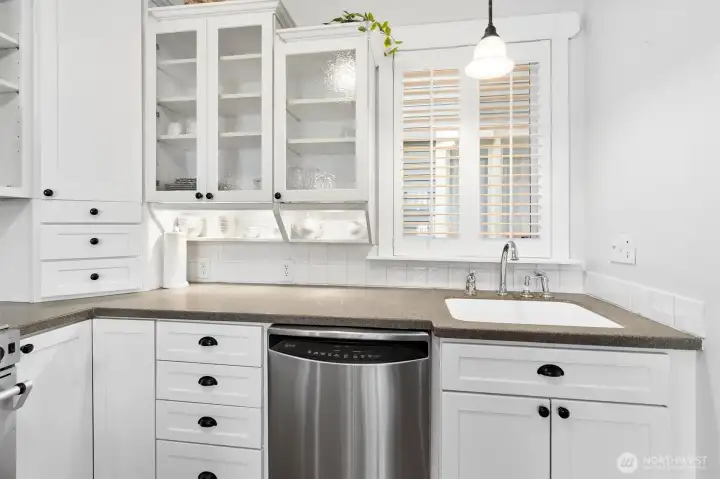 Clean lines and thoughtful updates for modern living