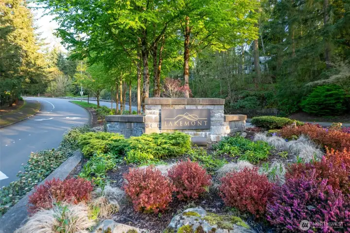 Lakemont sign