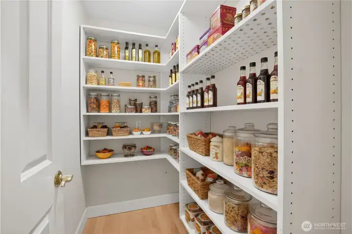 Walk in pantry