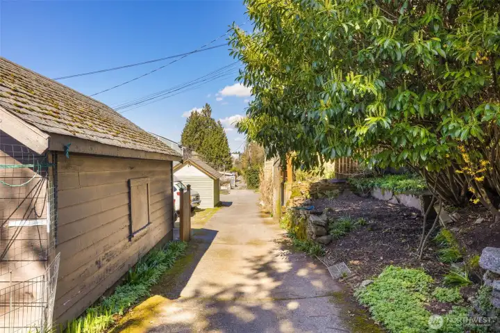 Alley behind the home for easy access