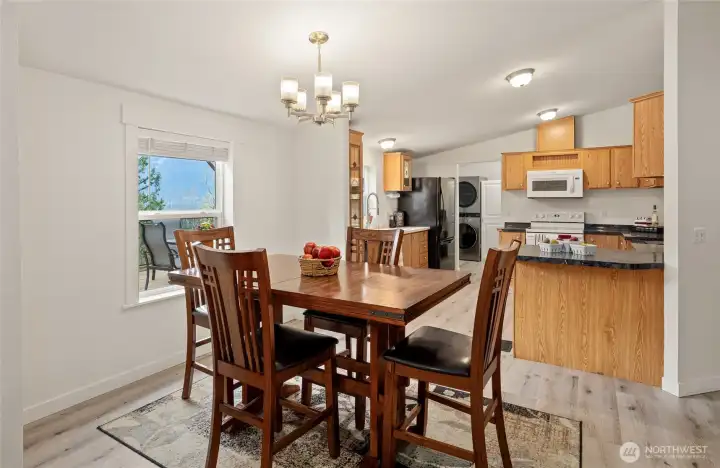 Dining room, looking into the kitchen