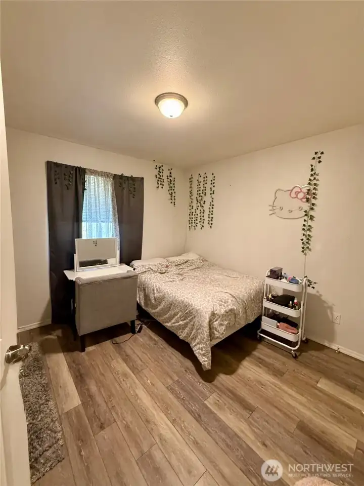 Large bedroom #2