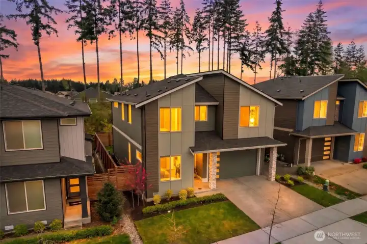Welcome Home! AI Enhancement (Lighting/Sky):Digitally enhanced for brightness and enhanced exterior views.