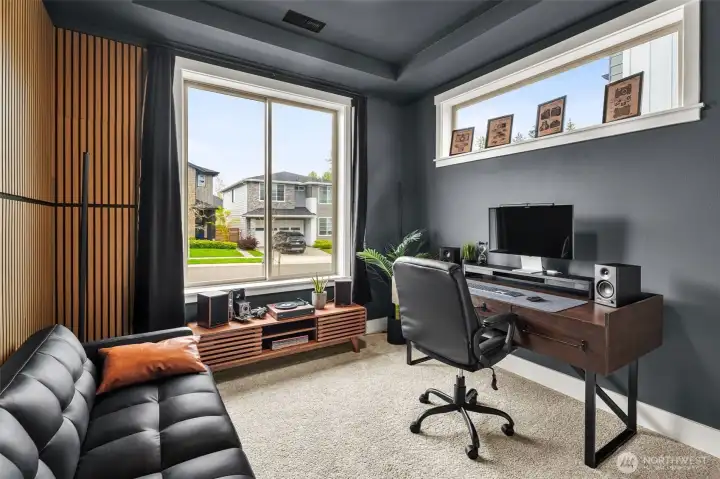Bedroom on main, perfect for guest, multi-generational living or work from home office space.