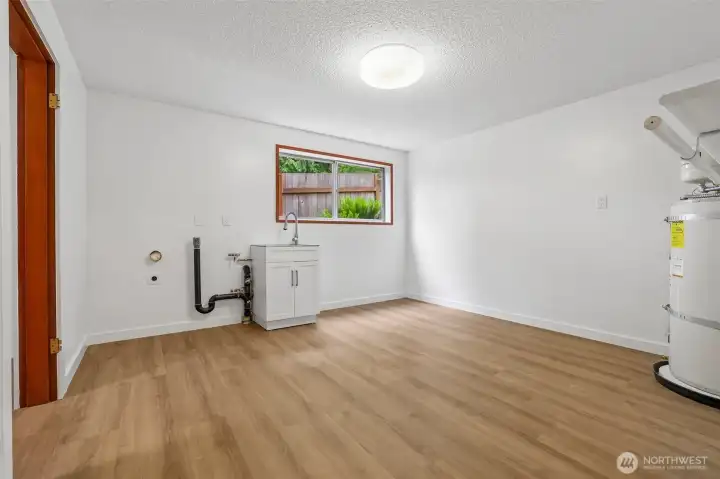 Large laundryroom