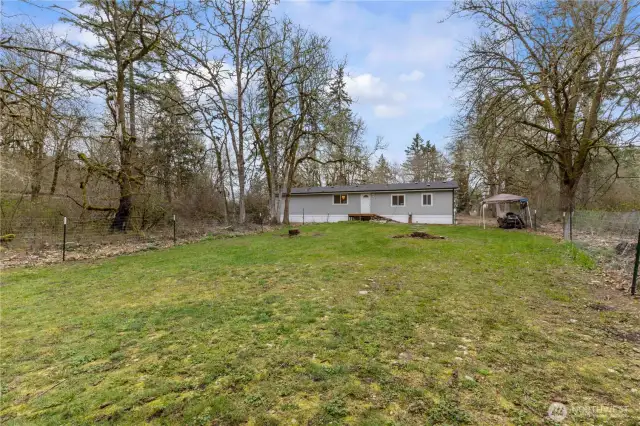 Tons of space for play, animals or garden