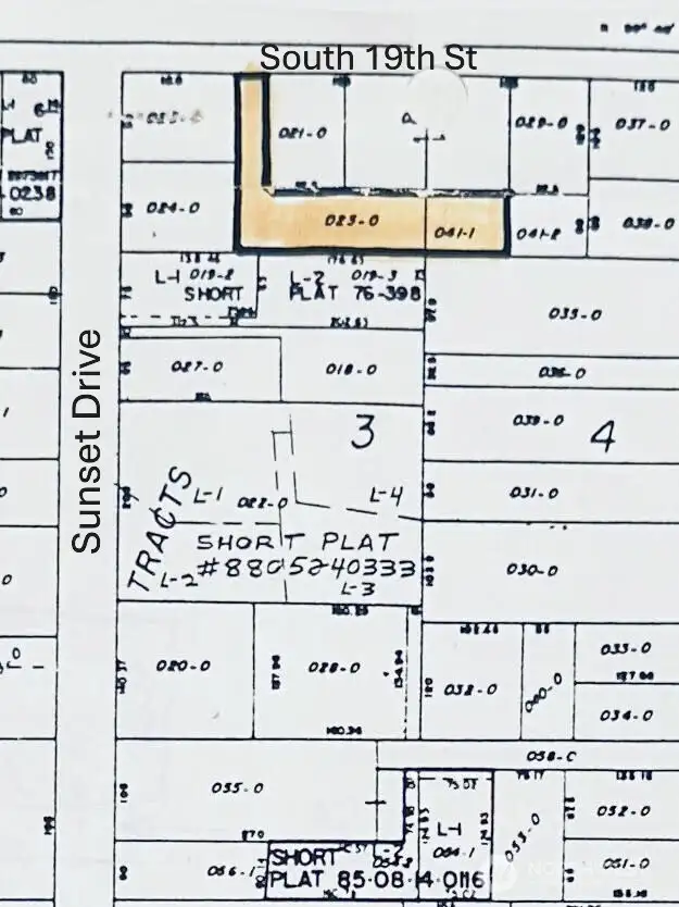 Plat with hi-lighted parcel