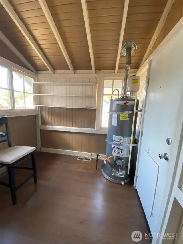 Utility/Den with heating