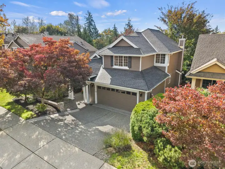 Buchan resale in the highly sought after Trombley Hills neighborhood