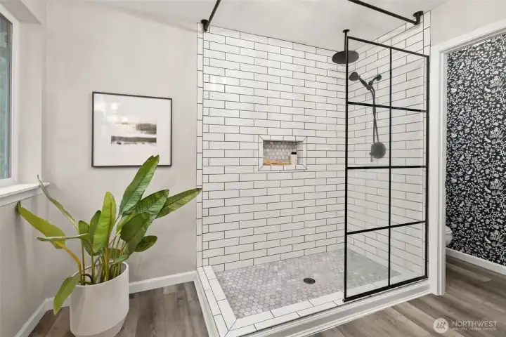 Look at that shower!!