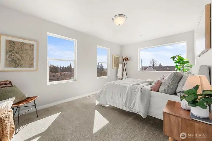 Photographs are for illustrative purposes only. Features, finishes, interior/exterior colors, landscaping and floorplan shown may vary from actual homes built