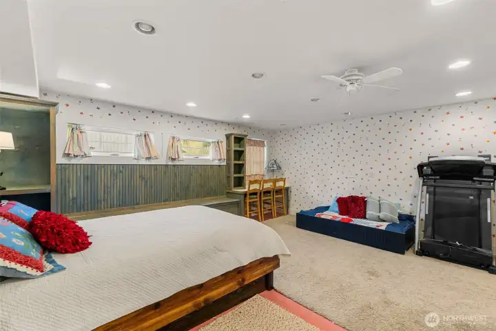 Lower Level Bonus Room