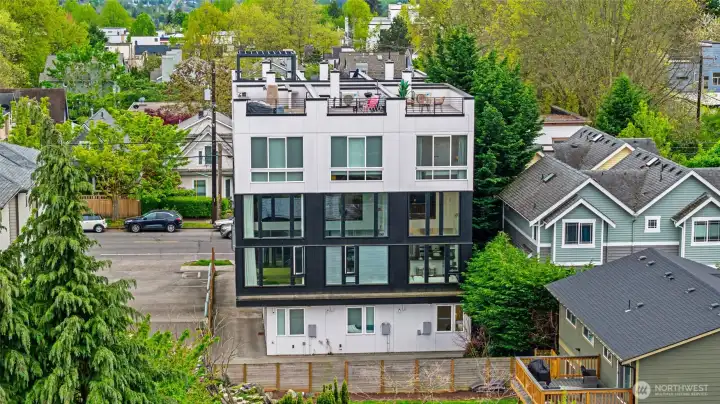 Great neighborhood, where the central district meets Leschi