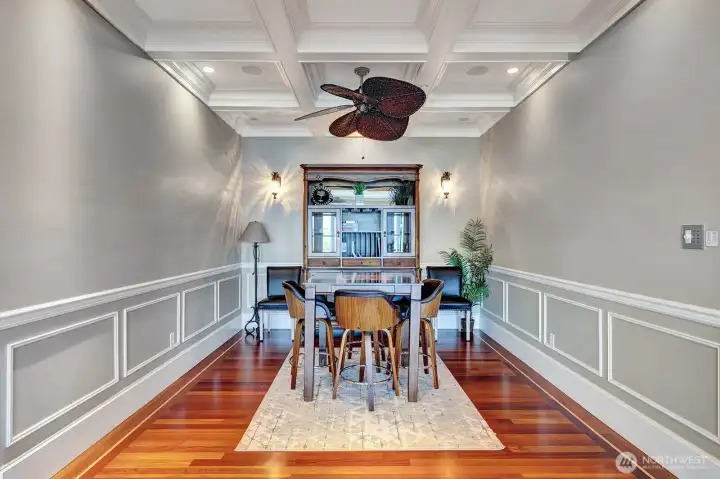 Dining room off kitchen
