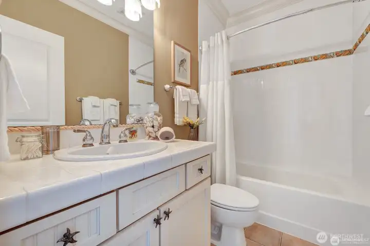 2nd bedroom bathroom