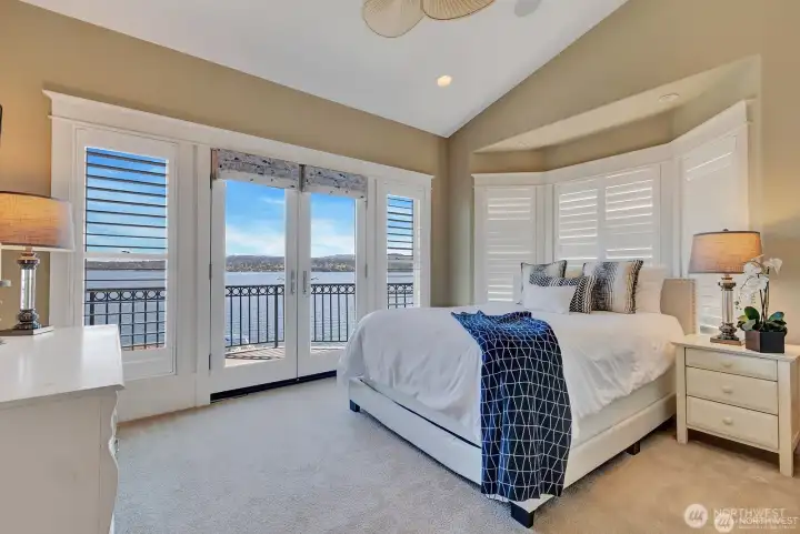 3rd bedroom with ensuite bath