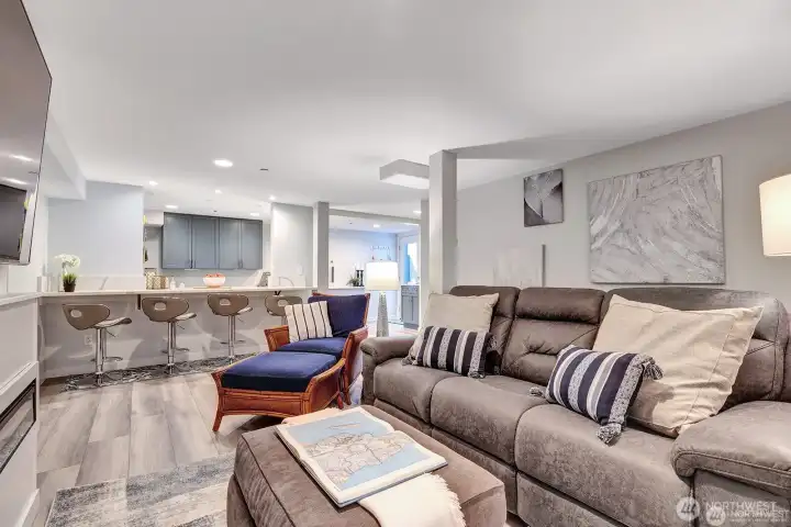 Separate dwelling unit with bed, bath and kitchen