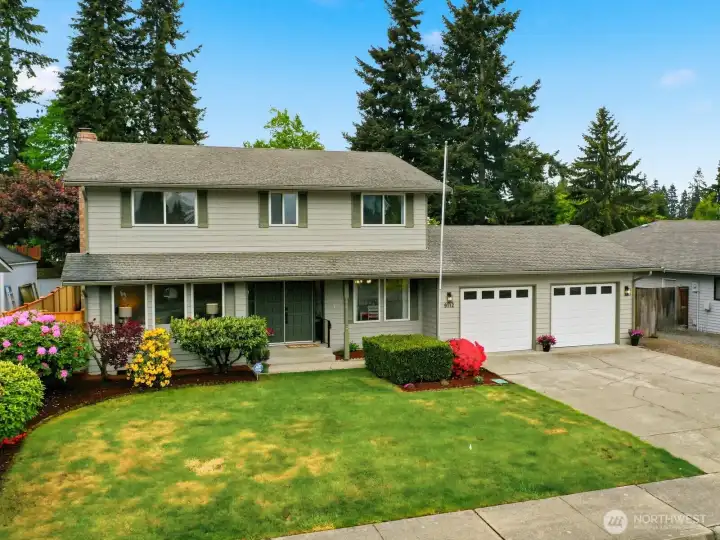 Freshly remodeled, this stunning Everett home awaits its new owner. Freshly remodeled, this stunning Everett home awaits its new owner.