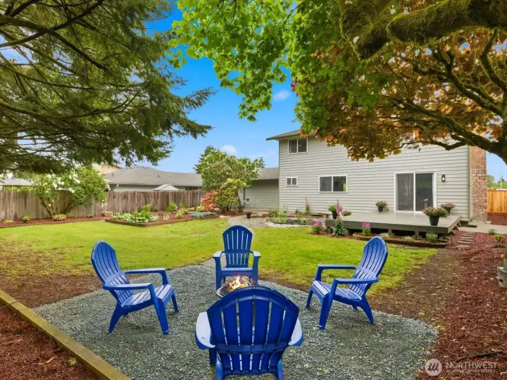 Perfect spot in the beautiful backyard for a fire pit! Perfect spot in the beautiful backyard for a fire pit!