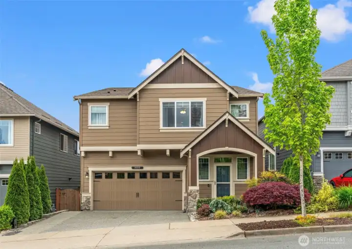 Beautifully maintained home in Maple Rock.