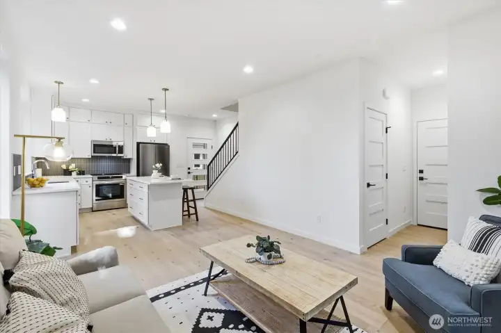 Home comes with a 2-10 Warranty ... 1 year cosmetic, 2-year systems, and 10-year structural. Home comes with a 2-10 Warranty ... 1 year cosmetic, 2-year systems, and 10-year structural.