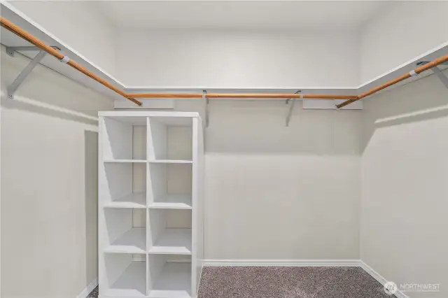 Primary walk-n closet