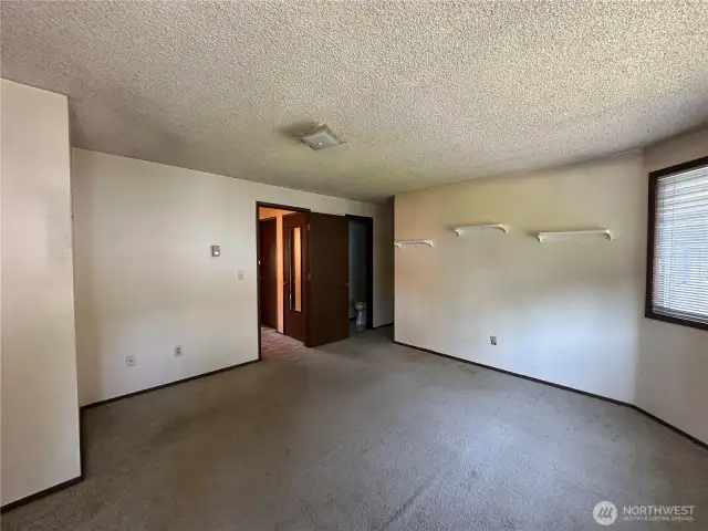 Upstairs bedroom with direct access to full bath