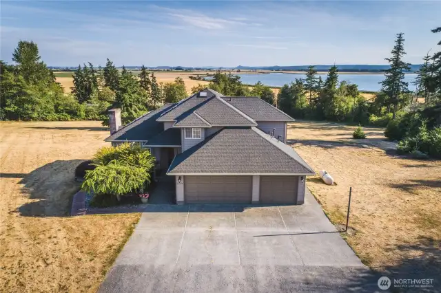 Bayview custom home in a rural setting, conveniently located between Burlington/Mount Vernon and Anacortes.