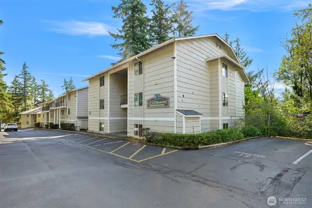 Condo complex is well-located to WWU, busline, shopping, restaurants, and more