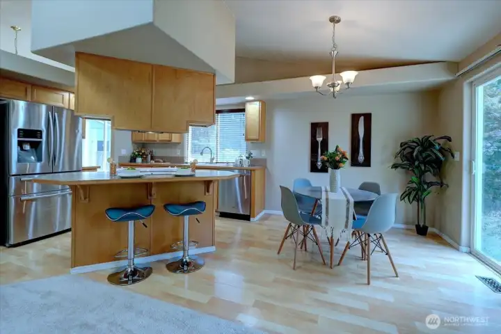Bar style seating at kitchen island