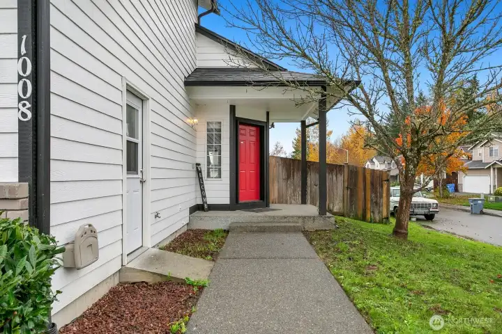 Side entrance to the office/studio.