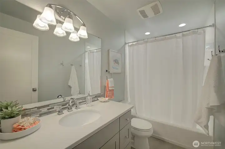 Upper level main bathroom.