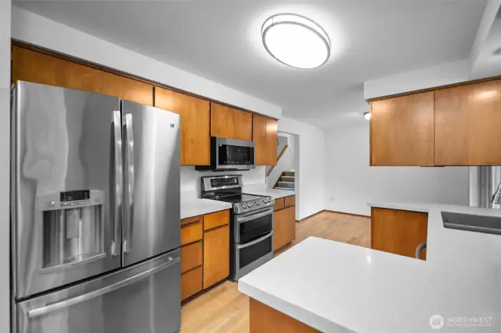 Cooking would be a breeze in the newer double oven!