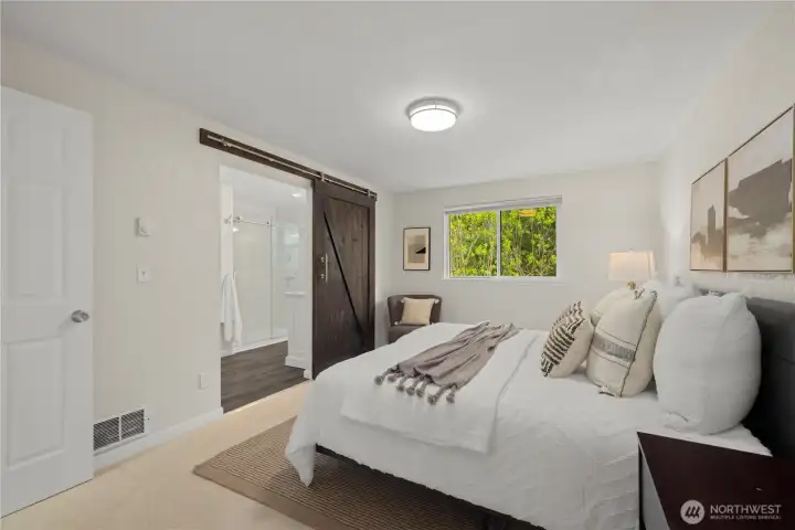 Primary suite with ensuite bath