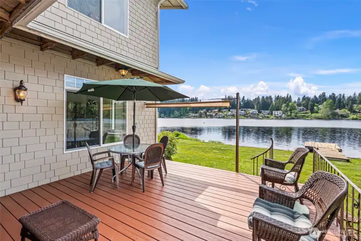 Wonderful back deck for grilling, entertaining and relaxing moments.