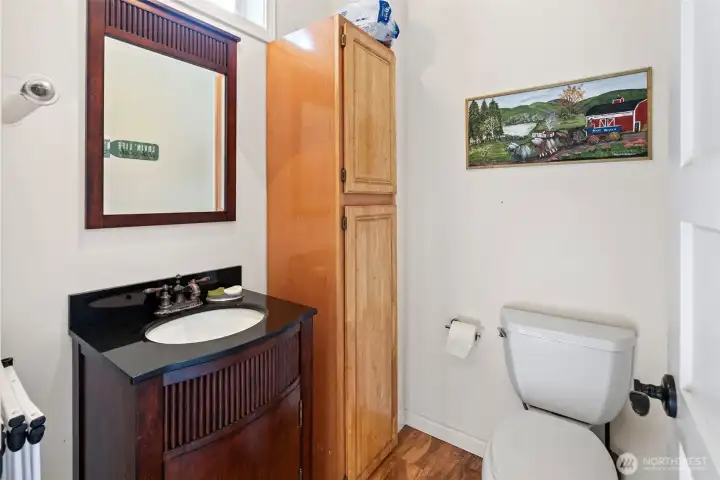 !/2 bathroom ( 2 downstairs)