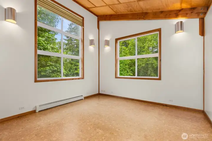 SW corner bedroom. SW corner bedroom.