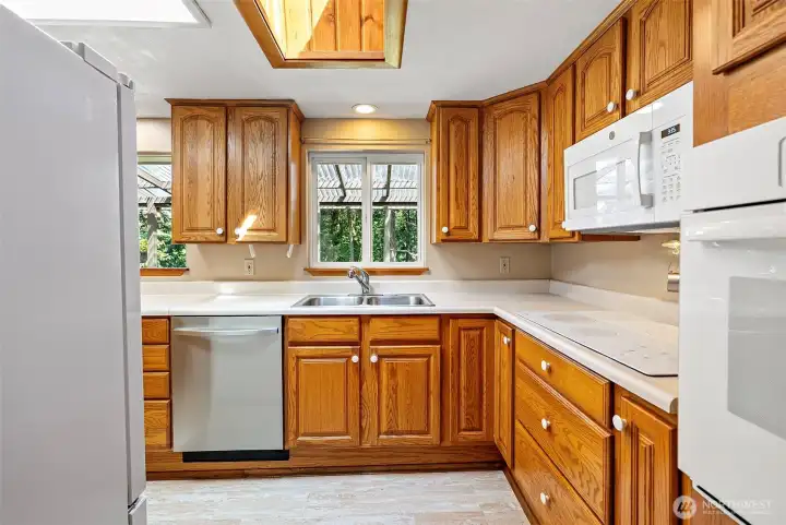 The oven is newer, purchased in 2025.