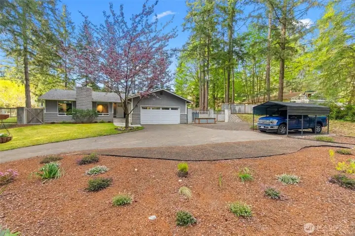 Mature grounds and low maintenance landscaping