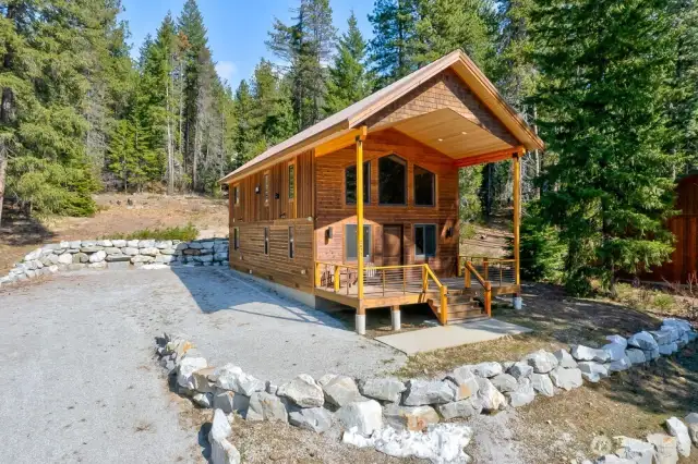 Escape to your dream mountain retreat!